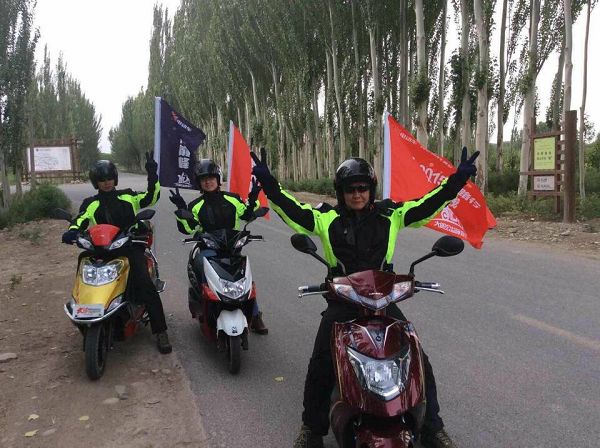 大阳天路行现场直播：喀什--叶城，探访胡杨林！