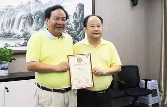 恭喜！绿源获“中国轻工业电动自行车行业十强企业”
