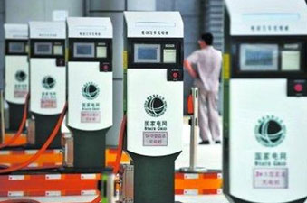 电动车崛起 充电桩市场规模预计超千亿 