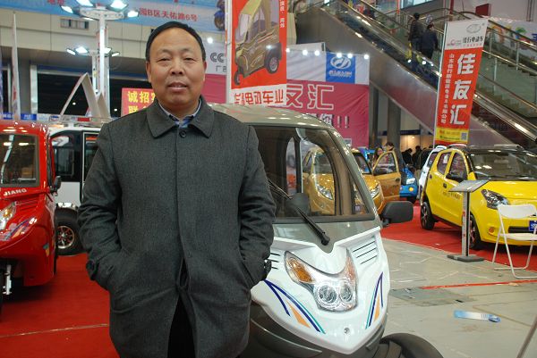 追求极致，只做好车，华疆立足中原志在四方