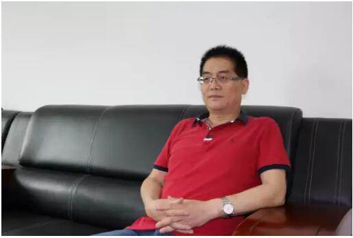 他是传奇！30载行业戎马生涯，多家电池企业辉煌背后都有他的名字！