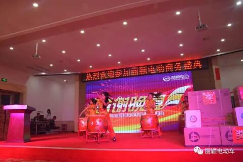 展会回顾| 丽颖电动济南展放光彩！引领搏击时代！招商会告大捷！