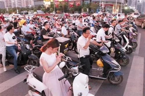 致敬国庆70周年丨大国交通之电动自行车