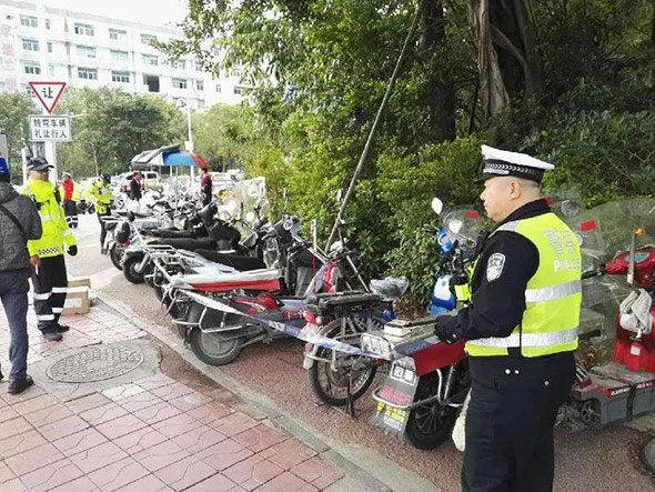 “还我路权” 电动车和摩托车需要联合争夺的权益！
