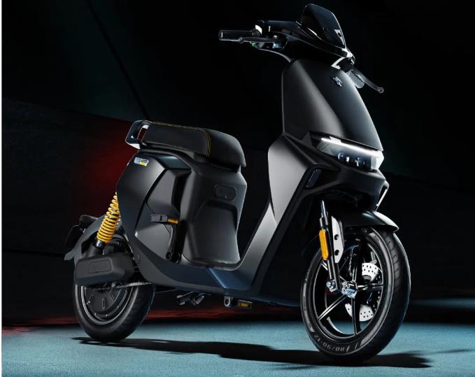 亮出你的锋芒！九号公司智能电动车新品机械师MMAX 110耀目登场