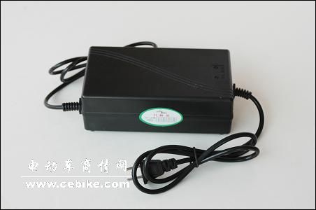 爱普尔充电器