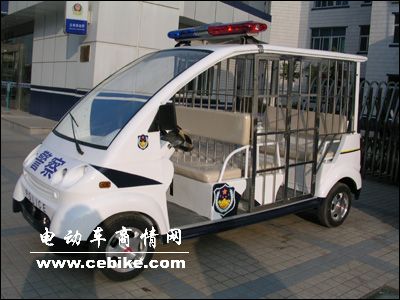 供应YVK-JYD全封闭警车