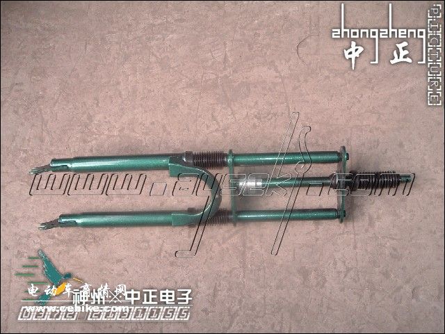 轻型电动三轮车前叉