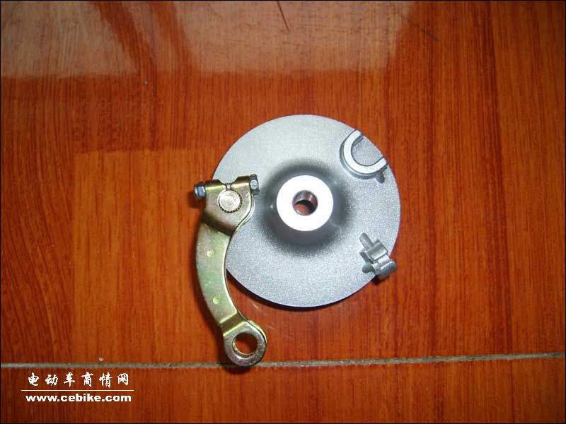 φ80电动车鼓刹前盖
