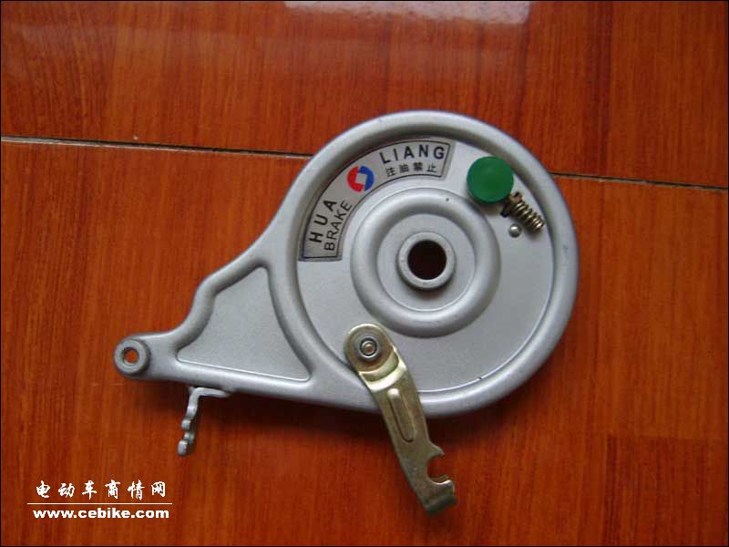 φ110随动电动车后鼓刹盖