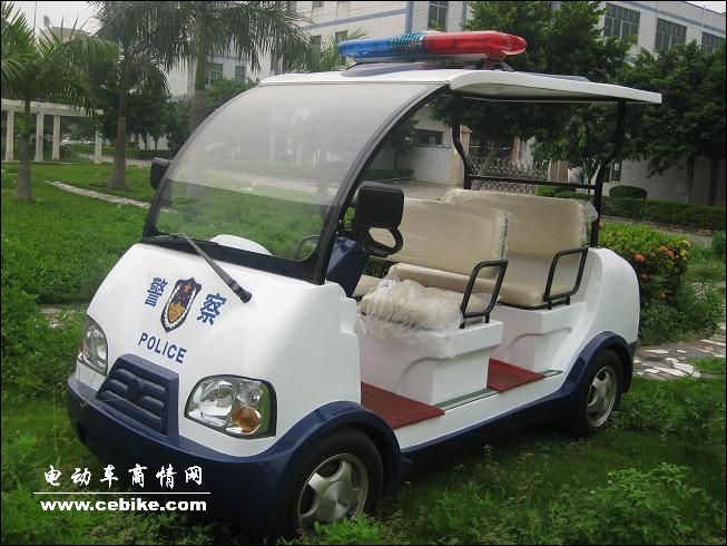新款四座巡逻车