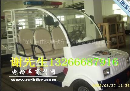 警用巡逻车