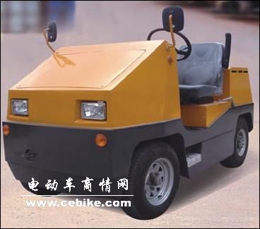 电动牵引车