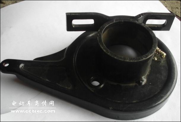三轮带瓦架涨刹总成