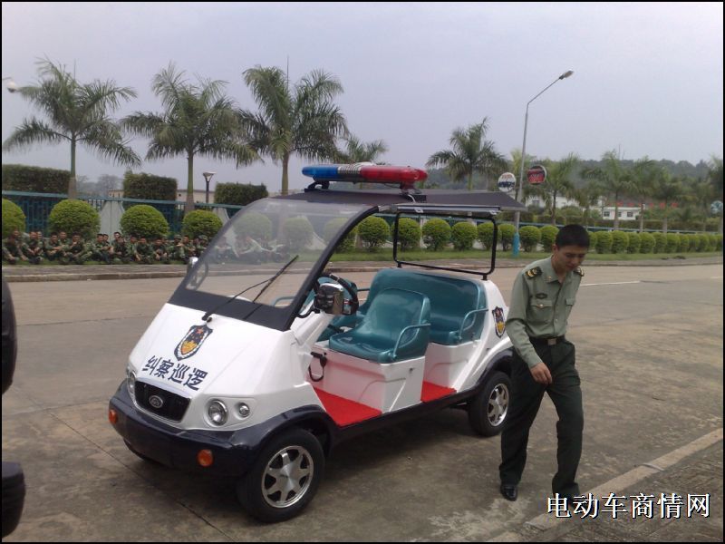 巡逻车