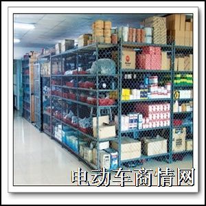 国产叉车什么牌子质量好迅启蓄电池 合力叉车电池 杭州叉车电池 现代叉车电池找山推叉车/广州年溢叉车