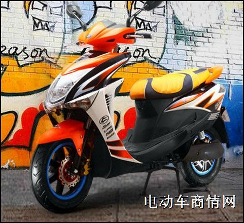 立马炫威马电动摩托车