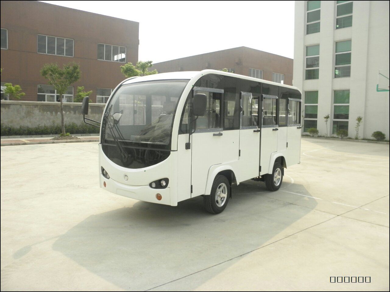 供应宁夏11座封闭式电动观光车
