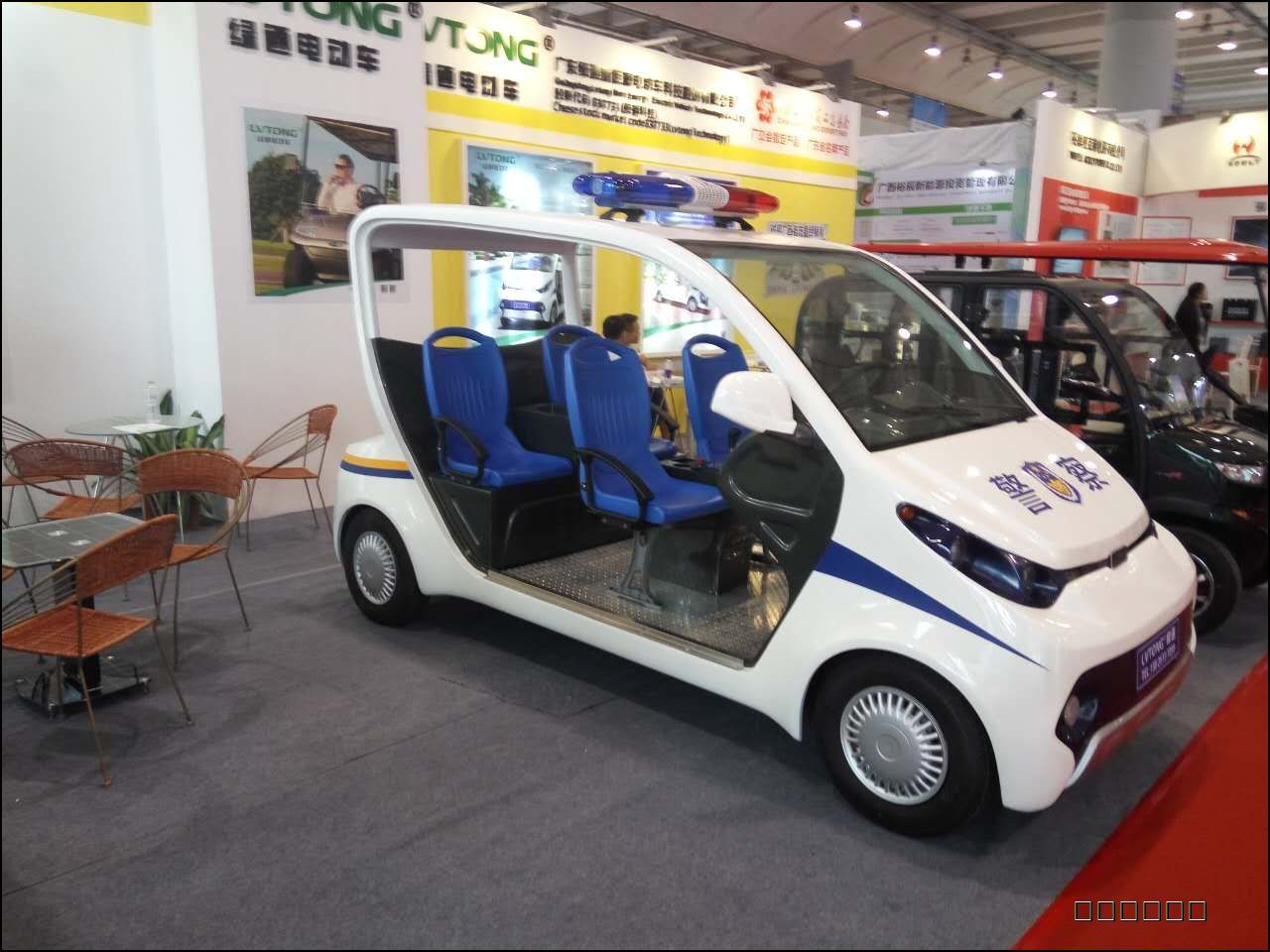 供应广西厂家直销四座电动车巡逻车